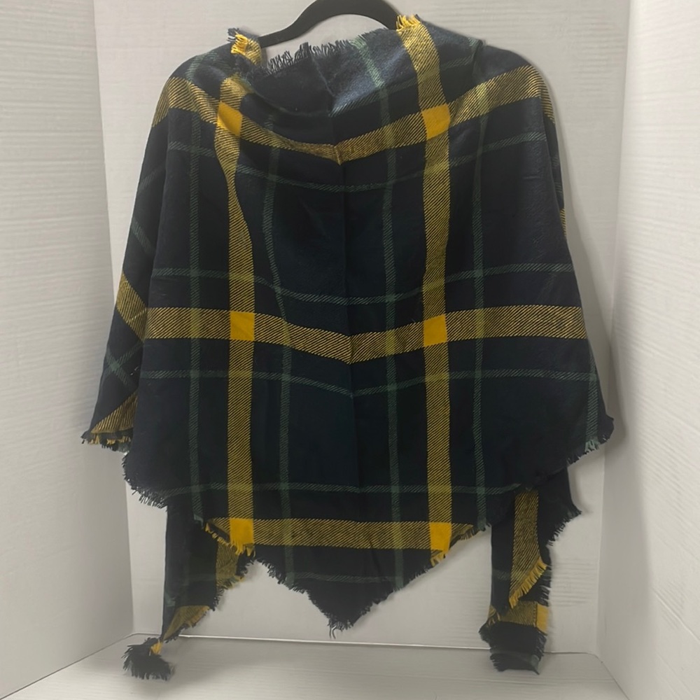 Green Plaid Triangle scarf/wrap